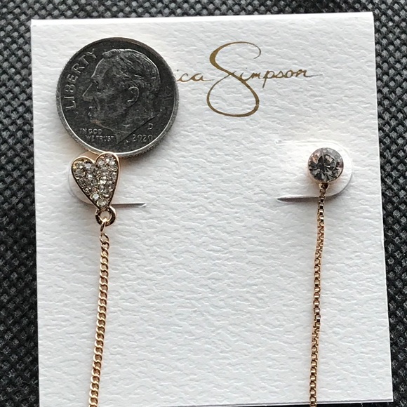 Jessica Simpson heart Earrings - Picture 4 of 6